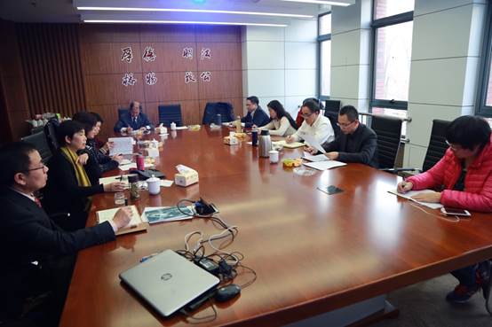 金沙集团1862cc成色理论中心组学习党的十九大报告精神